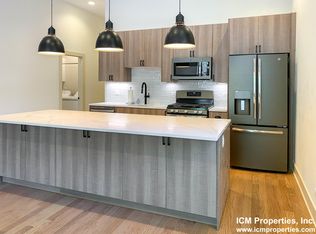 3113 N Racine Ave, Chicago, IL 60657