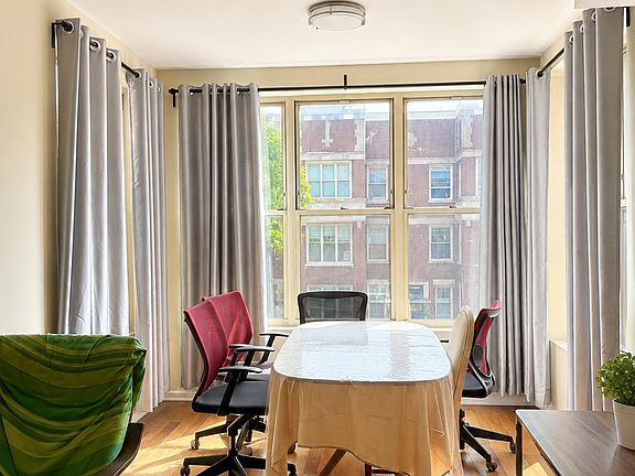 4th image of 5134-5142 S Ingleside Ave #2C