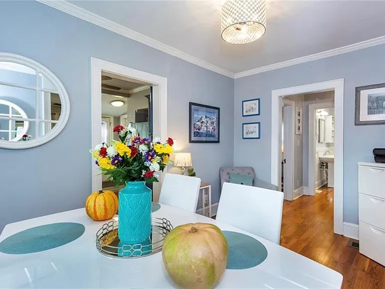 1426 Clermont Ave — Photo 8