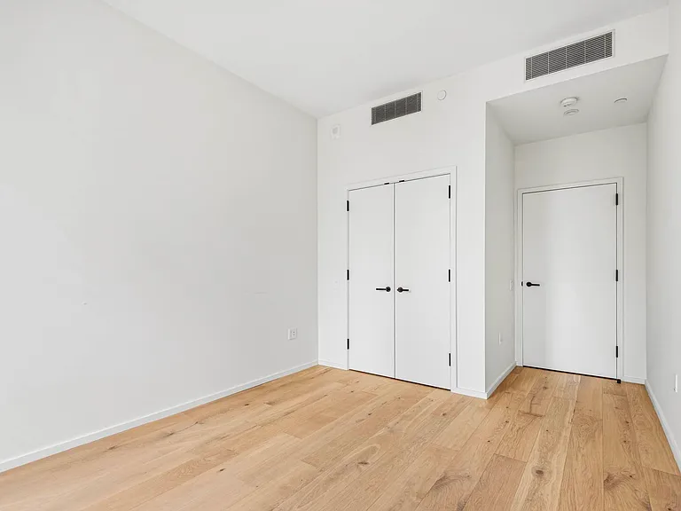 249 E 62nd St #10D — Photo 7