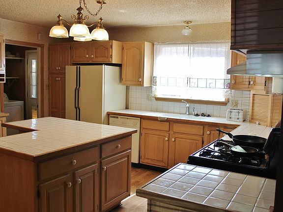 5th image of 31024 Glenoak Dr