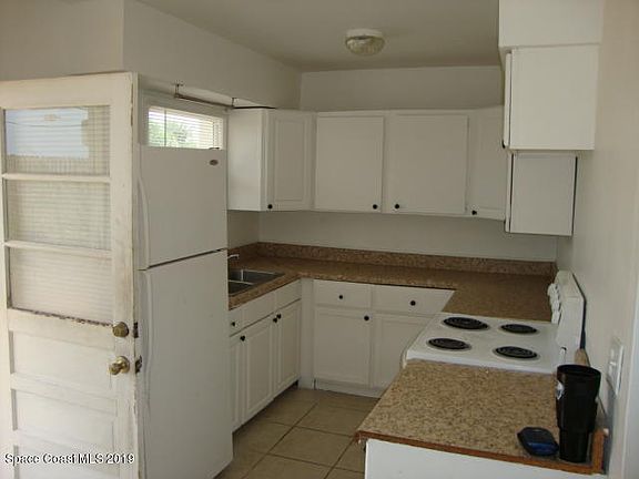 4th image of 905 Allendale St