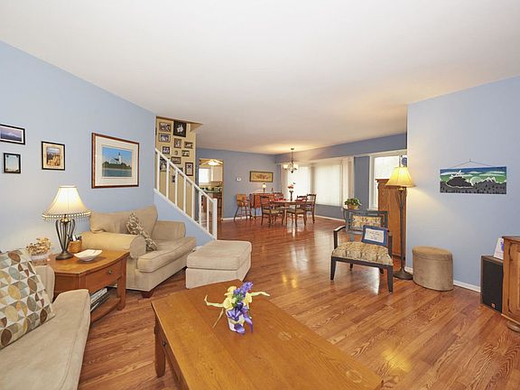 4th image of 22 Westminster Ln