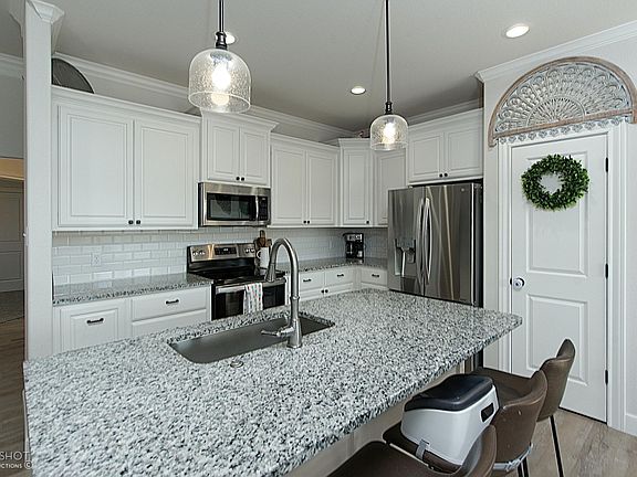 5th image of 7313 Wildflower Way