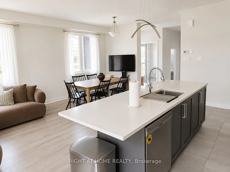 242 Calvington Ave — Photo 4