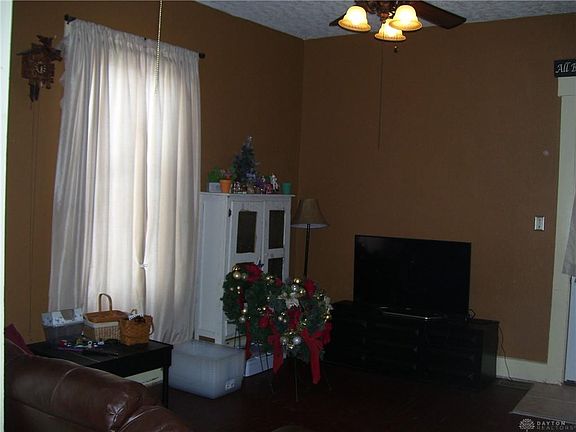 2nd image of 12 E Xenia Jamestown Vlg