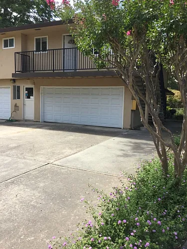 1901 Donner Ave #4 Photo 1