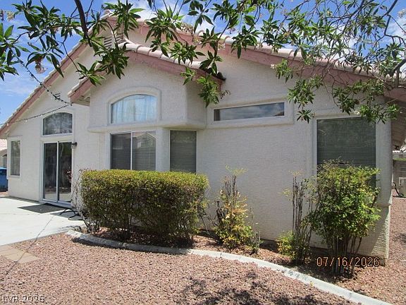 4th image of 2345 Queen Bee Ct