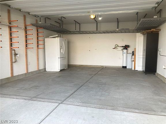 2nd image of 10113 Lady Apple Dr