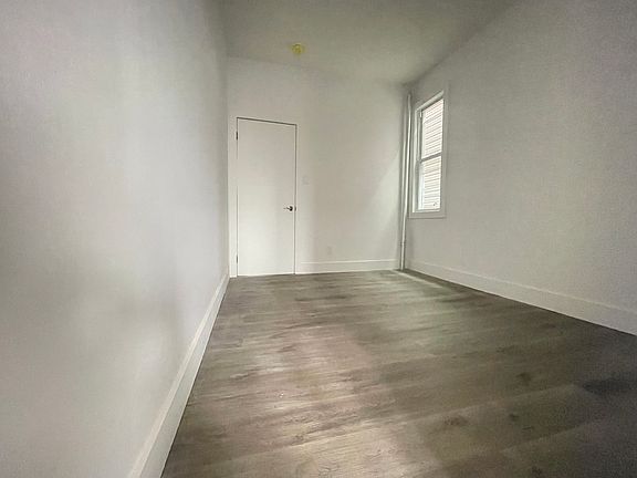 3rd image of 23 Seidler St #39E