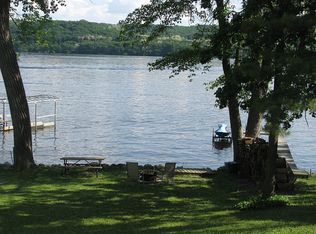 120 Pacific Rd, Merrimac, WI 53561