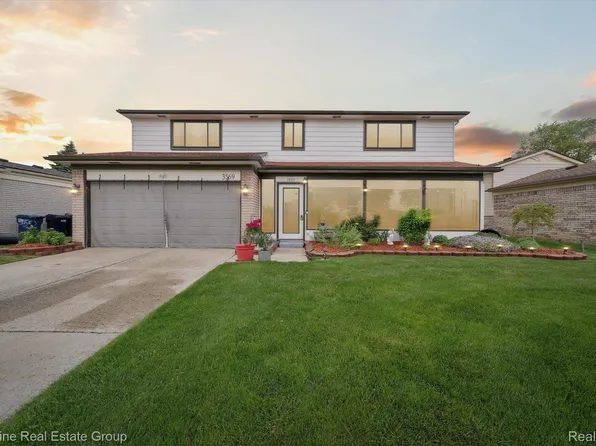 3569 Franklin Park Dr, Sterling Heights, MI 48310
