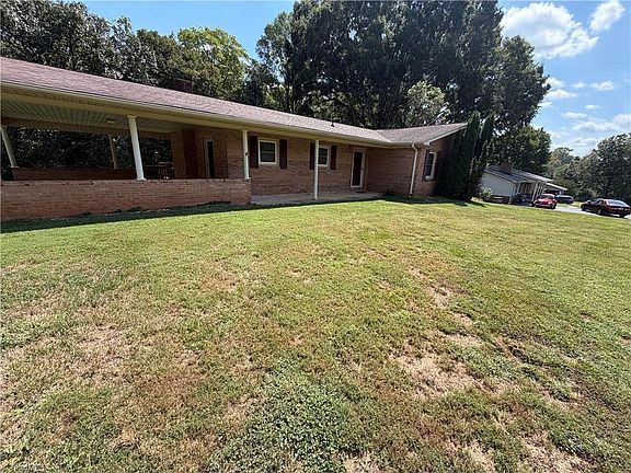 4th image of 291 Michael Dr