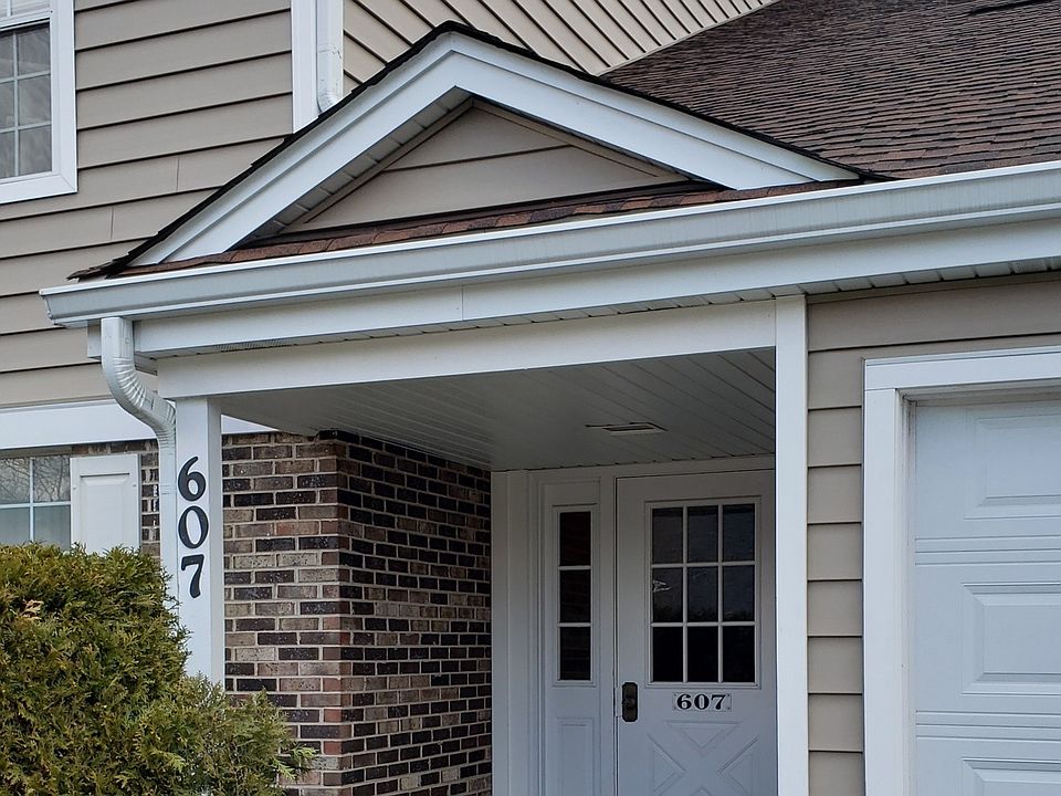 1st image of 607 Hanover Ct Unit Z1
