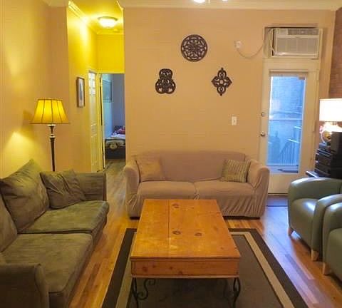 3rd image of 1120 Hudson St APT 2
