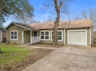 805 E Tom Green St, Brenham, TX 77833