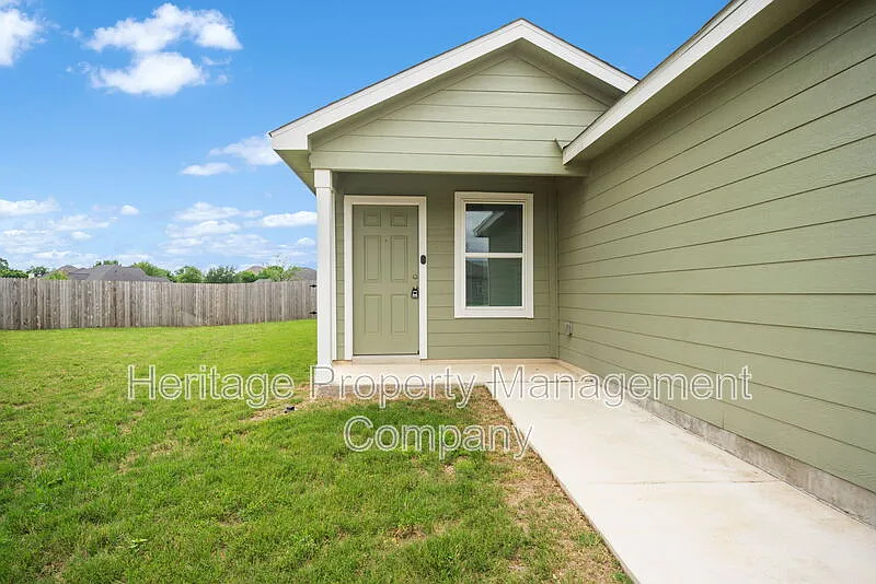 4 bed, 2.0 bath, 1635 sqft, $1,775 — Photo 4