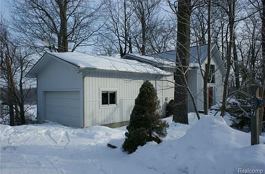 4th image of 5347 Woodland