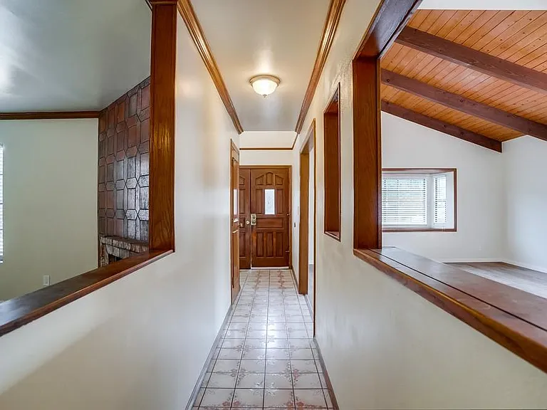 1307 Mackay Ln — Photo 53