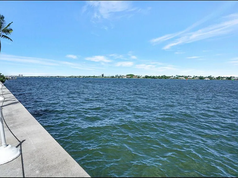 2600 N Flagler Dr #413 — Photo 22