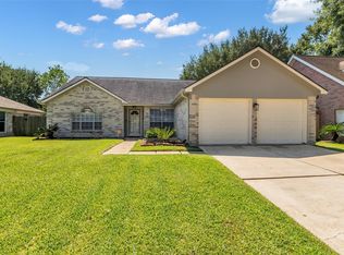 4026 Bentley Dr, Pearland, TX 77584