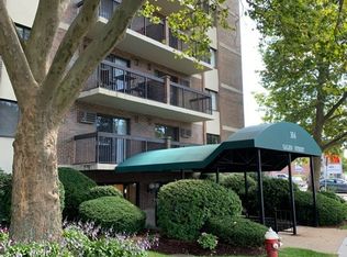 164 Galen St APT 12, Watertown, MA 02472