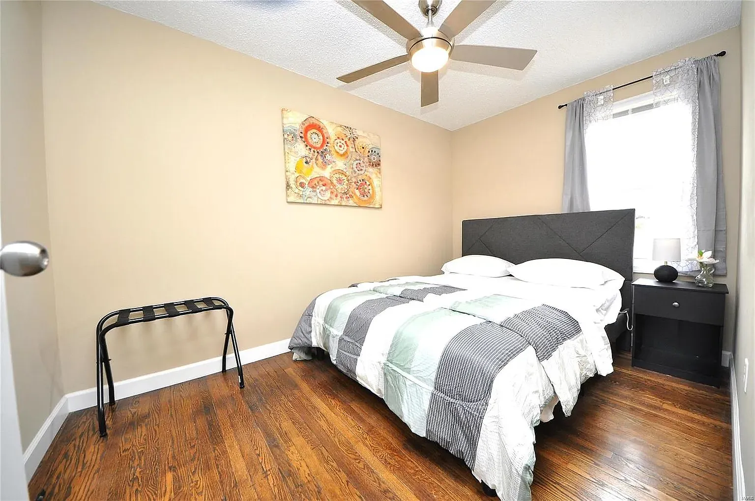 2 bed, 775 sqft, $1,600 — Photo 4