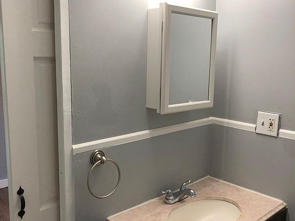 5th image of 25 Weeden St #1R