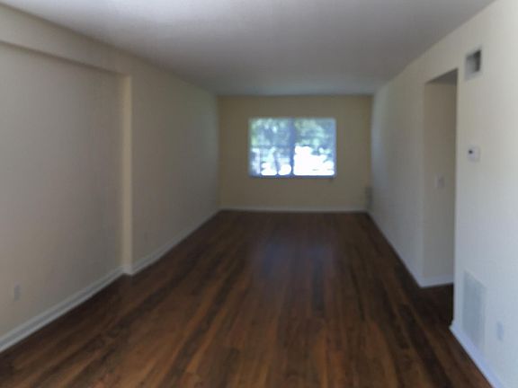 5th image of 2811 W Horatio St APT 6