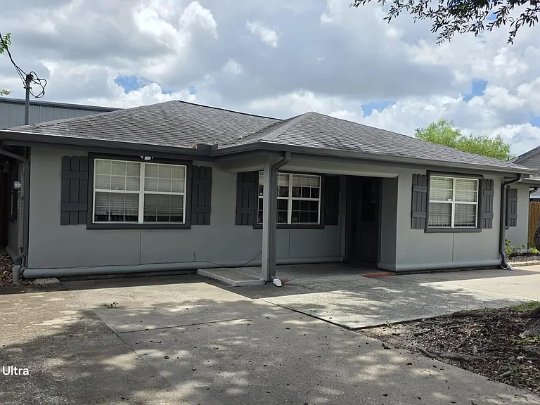 2098 Harland Dr — Photo 1