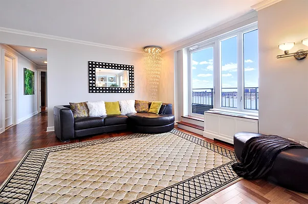 Sold by Corcoran | media 2
