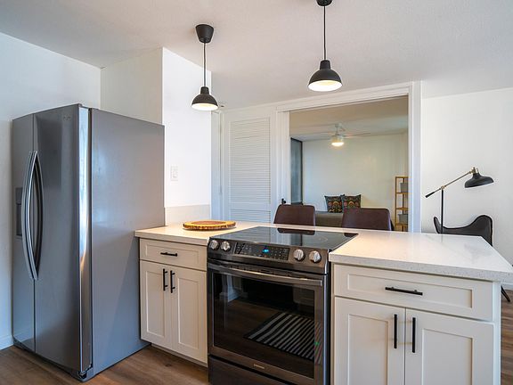 4th image of 320 Liliuokalani Ave #601B