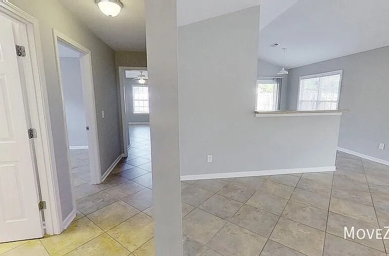 2034 Monroe St — Photo 16