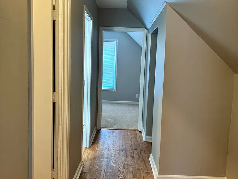 389 Elaine Dr — Photo 18