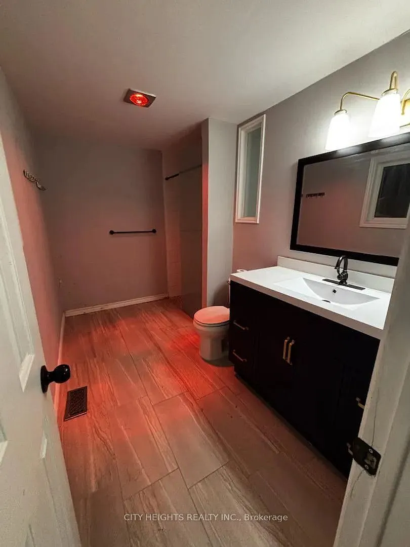 3 bed, $2,850 — Photo 1
