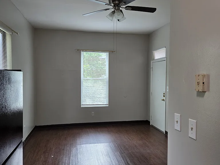 1733 S 3rd St #1 — Photo 3
