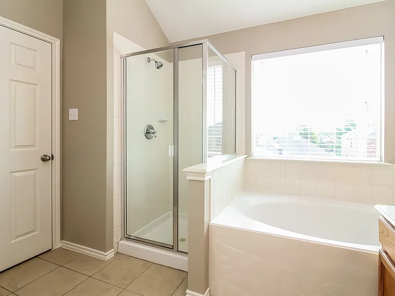 1204 Seneca Pl — Photo 10