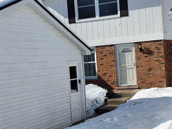 3rd image of 1929 Pepper Valley Dr