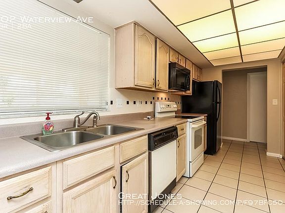 5th image of 102 Waterview Ave