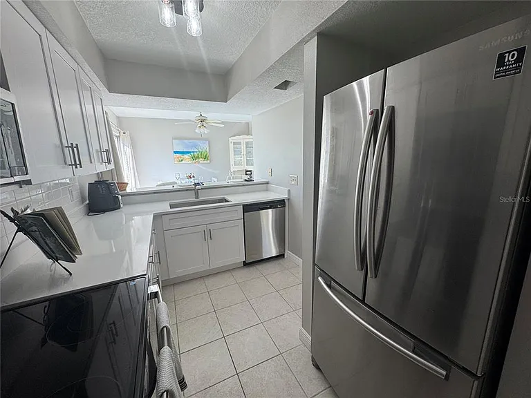 621 Windrush Bay Dr #621 — Photo 17