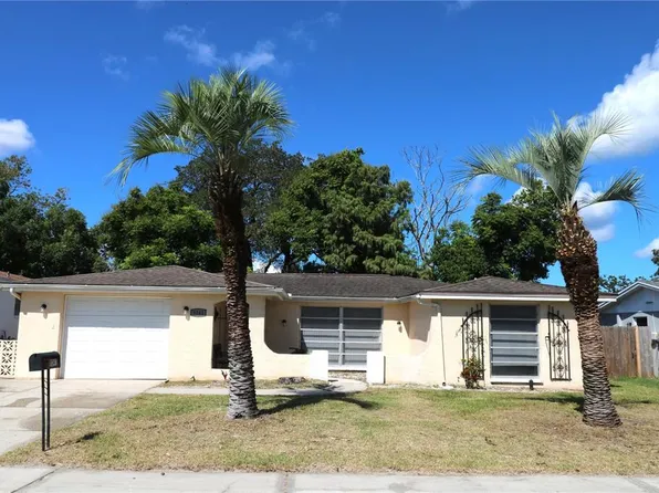 9341 Mark Twain Ln, Port Richey, FL 34668