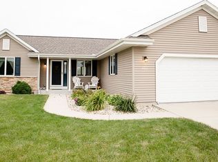 201 Wollet Dr, Fort Atkinson, WI 53538