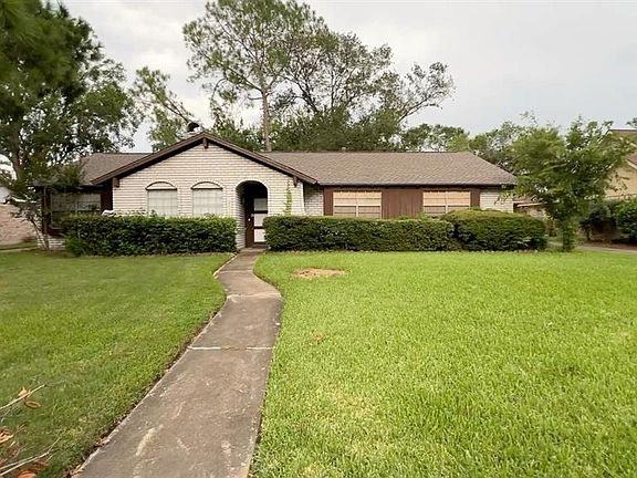 3rd image of 2610 Moss Hill Drive