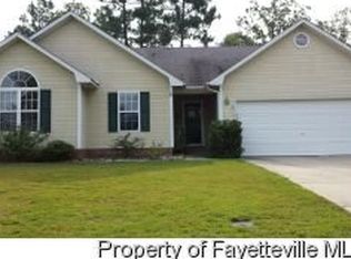 209 Longleaf Pines Dr, Raeford, NC 28376