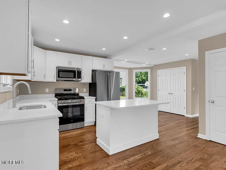 18 Maple Ave #A — Photo 7