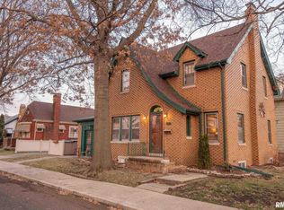 702 N Clifton Ct, West Peoria, IL