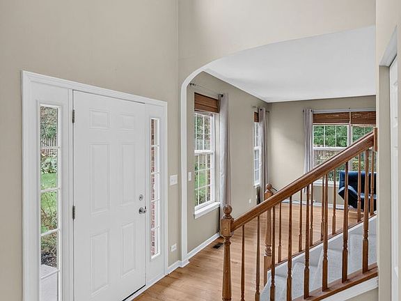 4th image of 10S447 Carrington Cir