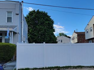 1420 E 12th St, Eddystone, PA 19022
