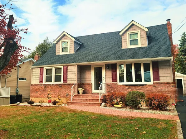 44 Clark Street, Huntington, NY 11743