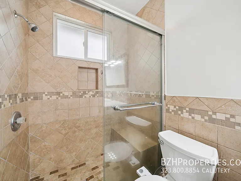 1215 N Hayworth Ave #203A — Photo 12